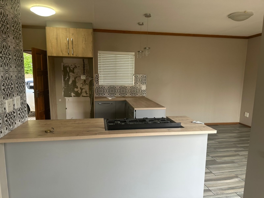 To Let 3 Bedroom Property for Rent in Pentagon Park Free State